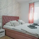 Grubelic Apartment Srima